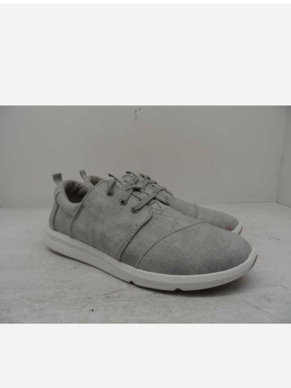 Toms Women’s  Gray Canvas Lace-Up Sneakers
